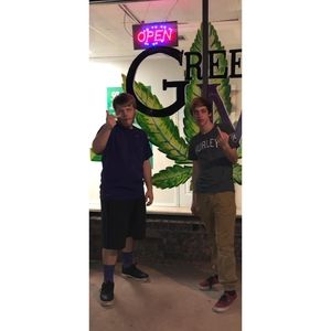 Meet your Posher, Camron